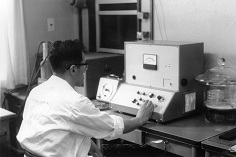 Measurement of glass radioactivity picture